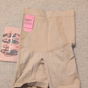 Esa Liang Tummy Control Shapewear, Women's Tan Shorts, Size M/L